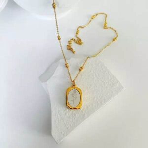 Blossom Frame Gold Pendant Necklace